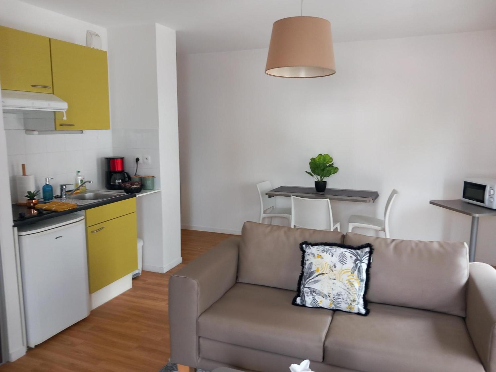 Services Seniors Espace Et Vie * Le Mans